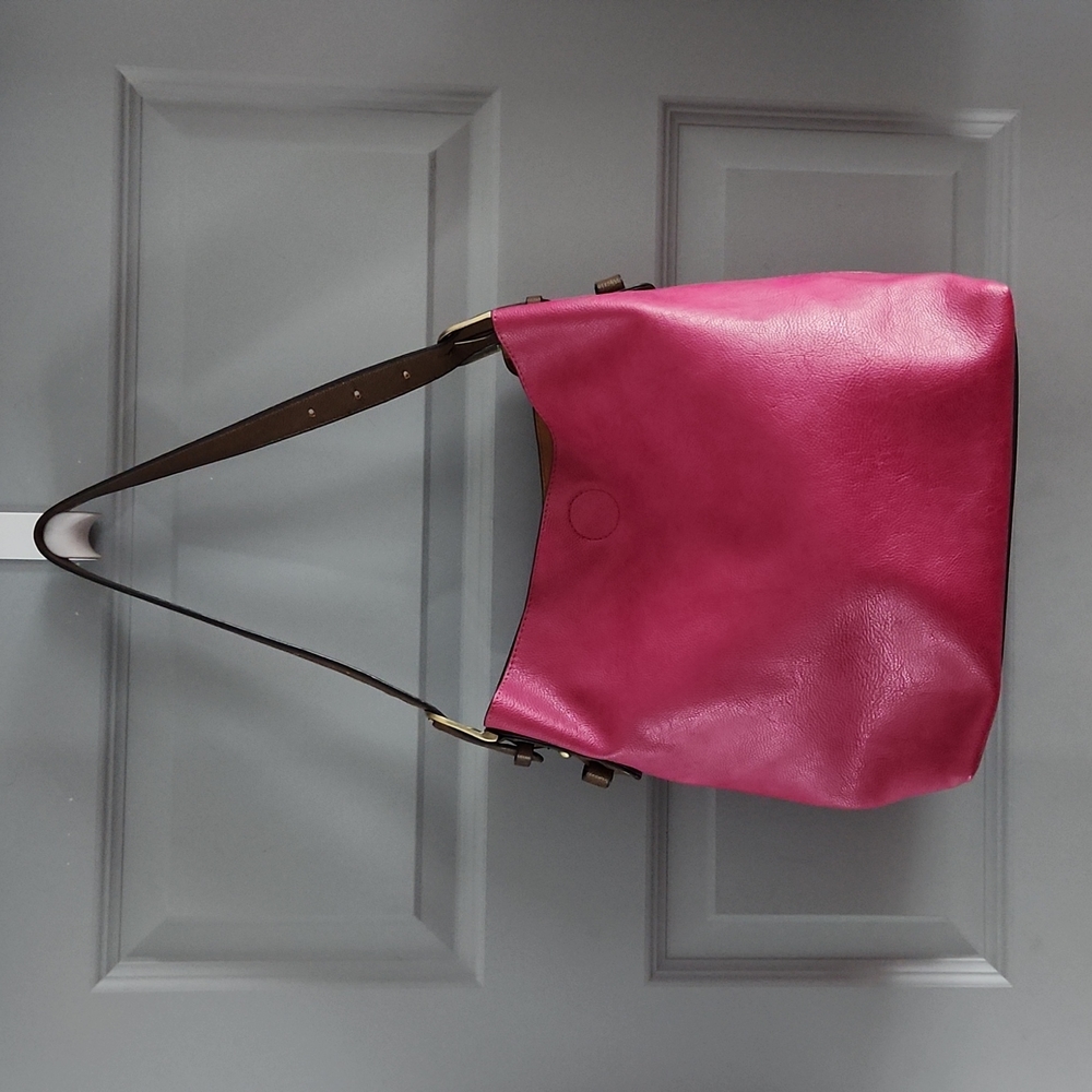 Fuchsia leather purse